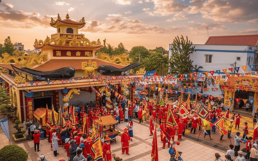 Phu Quoc locals hold an annual harvest blessing festival at Dinh Cau Temple on the 15th day of the 10th lunar month